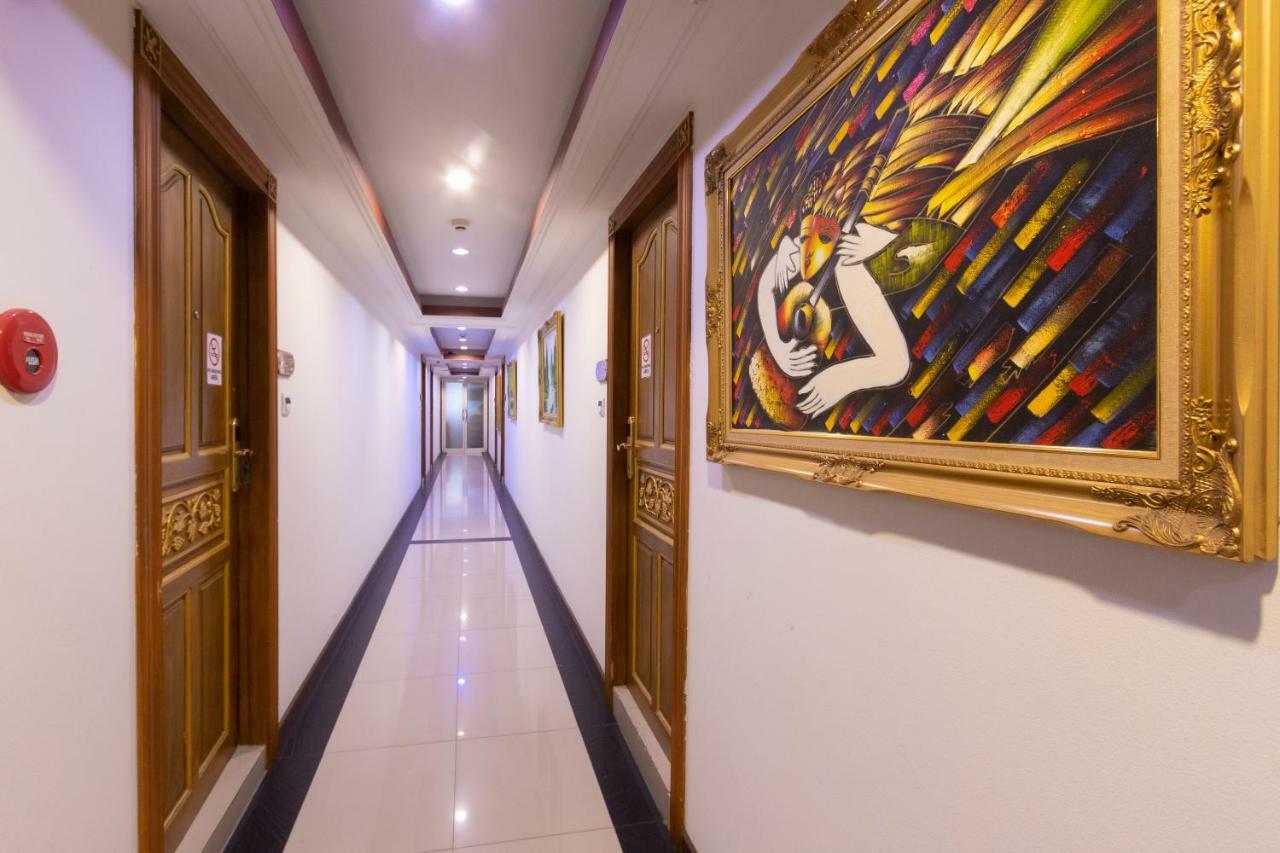 Gusto Pratunam Hotel Banguecoque Exterior foto